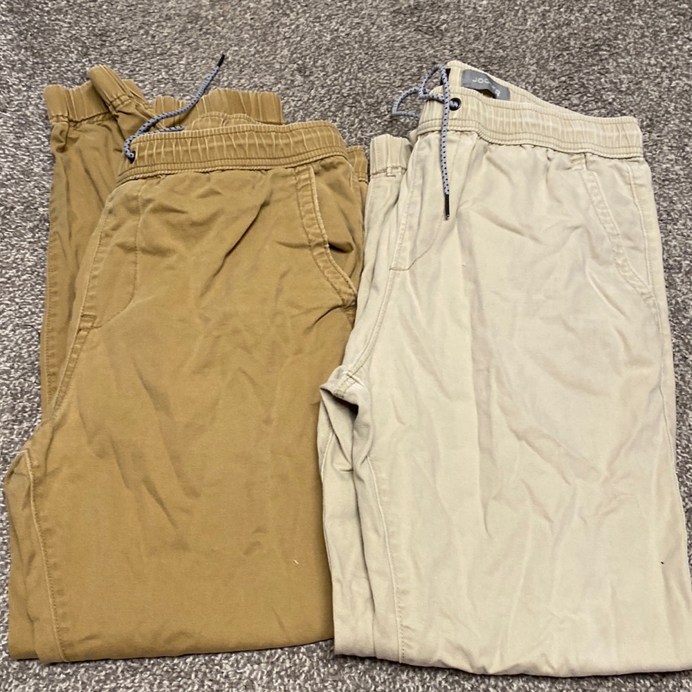 Aeropostale Khaki Joggers size medium (2)